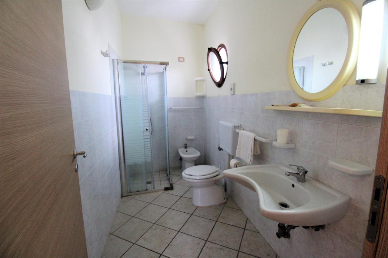 B&B Scoglio Di Pirro Climatizzato A 150 M Dalle Spiagge Salentine ตอร์เร ซาน จิโอวานนิ อูเจนโต ภายนอก รูปภาพ
